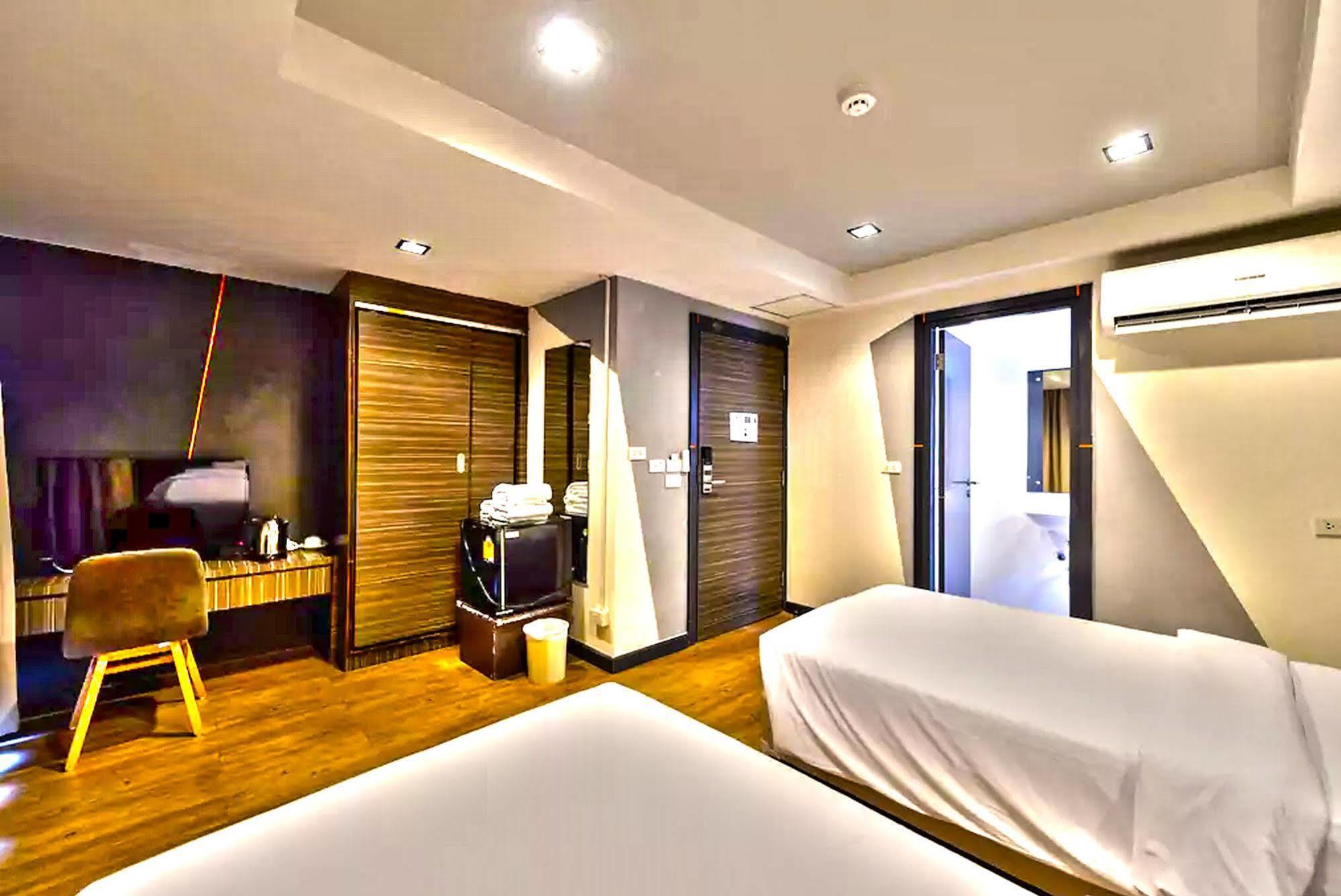 H2 Hotel Bangkok Exterior foto